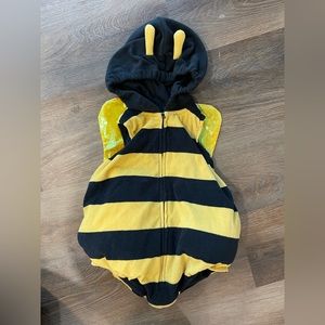 Carter’s Bumblebee Halloween costume Size 12 Months onesie/tights not included